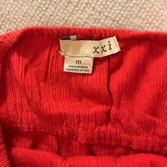 Red halter top - Picture 3 of 4